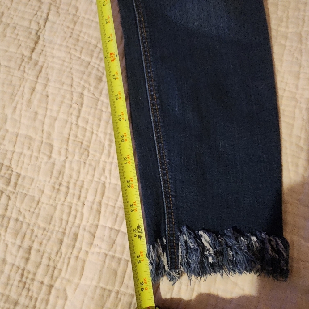 Studio Blue Womens Sz 32 Jeans Mid Rise Dark Wash Tapered Leg  Frayed Hem - Picture 10 of 11